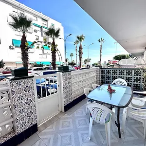 Gran Apartamento En Primera Linea De Playa, Apartamento
