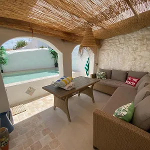A Hidden Gem In Estepa. With Dip Pool, Wifi, Bbq! Сasa de vacaciones